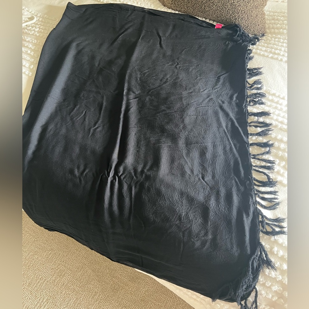 Black Sarong